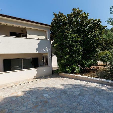 Magnolia - Modern Apartment Near City Center And Sea Poreč Buitenkant foto