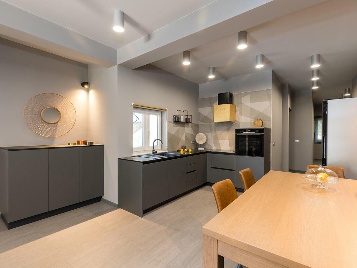 Magnolia - Modern Apartment Near City Center And Sea Poreč Buitenkant foto